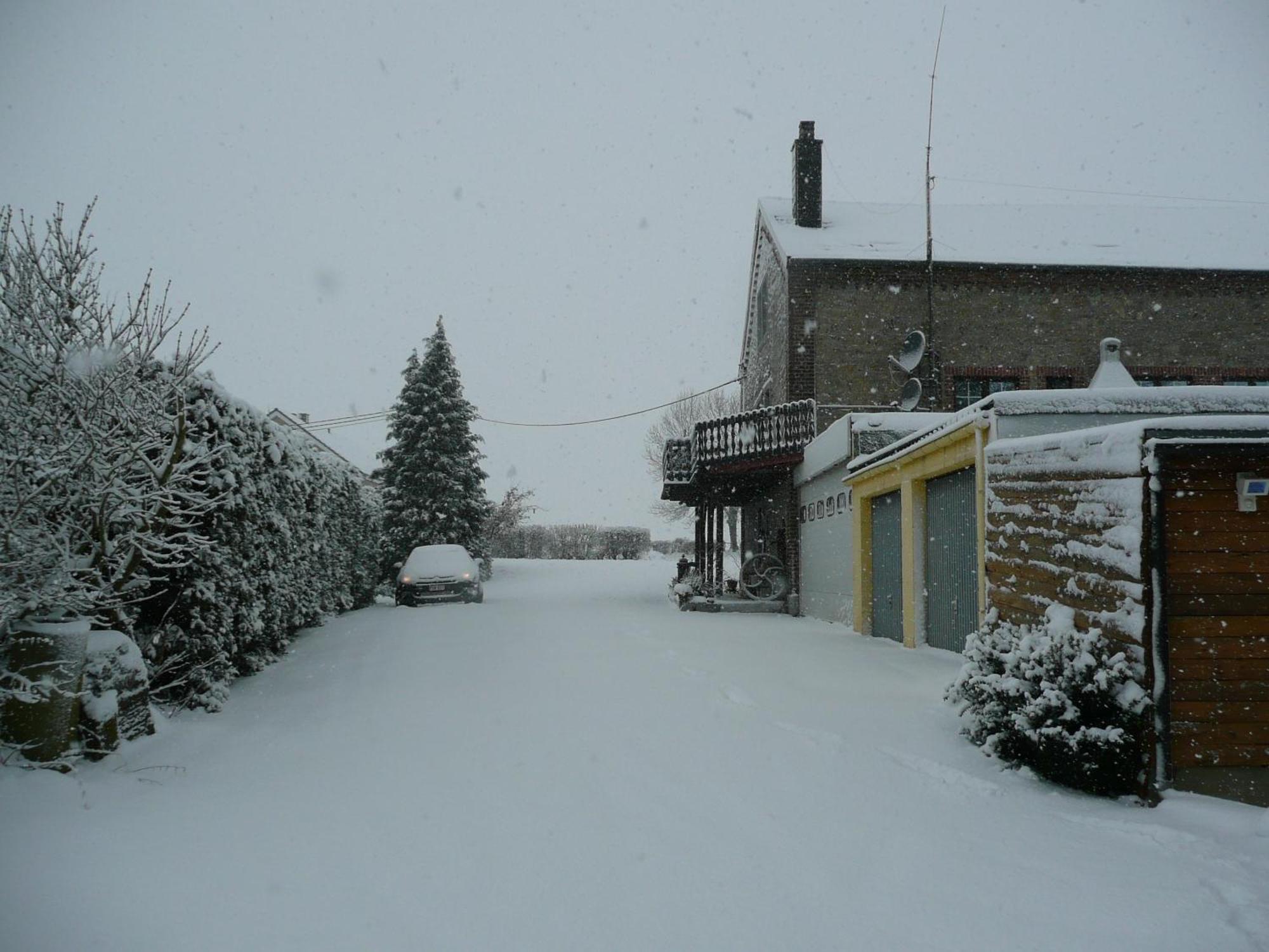 Ferienwohnung In Einem Alten Bauernhaus Lontzen Buitenkant foto